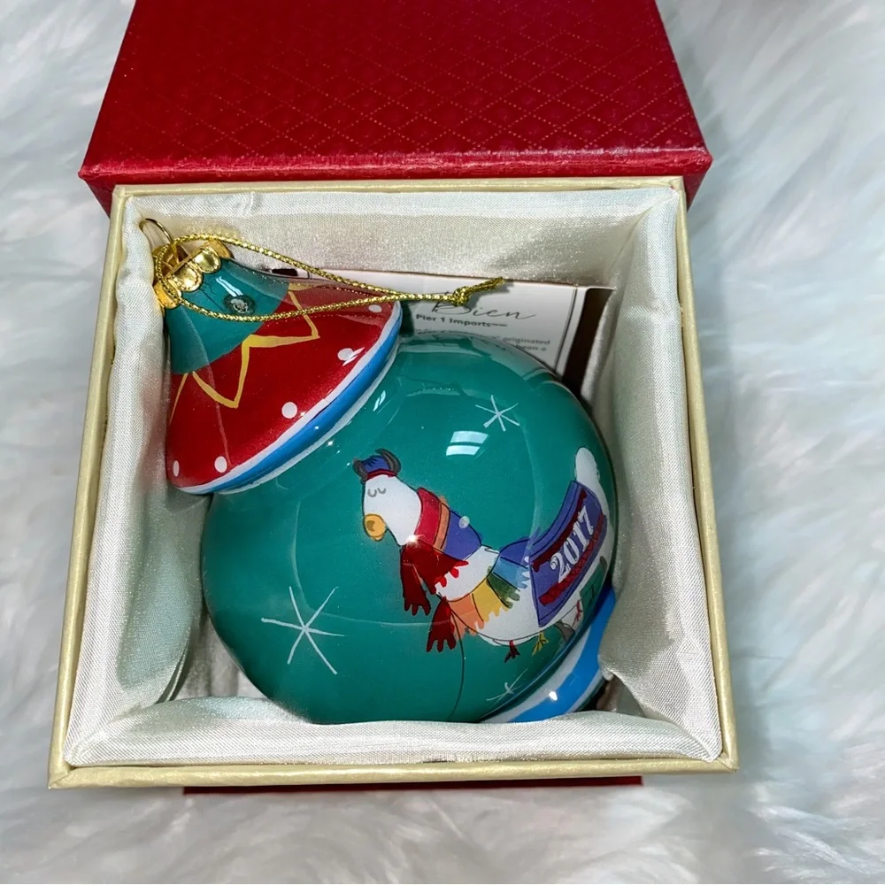 Pier 1 Li Bien Llama 2017 Glass Ornament